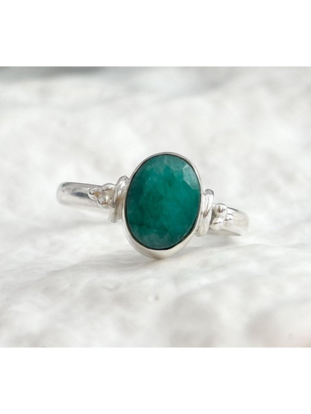 Green Emerald Gemstone Minimalist Sterling Silver 925 Vintage Ring - sz 6